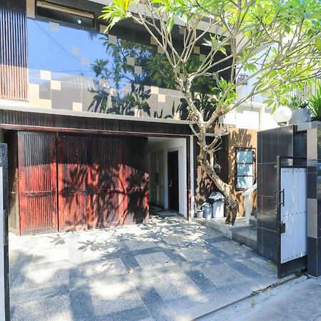 Kubu Kalih Residence Denpasar Extérieur photo